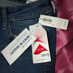 Old Navy Rockstar Built In Sculpt Jeans